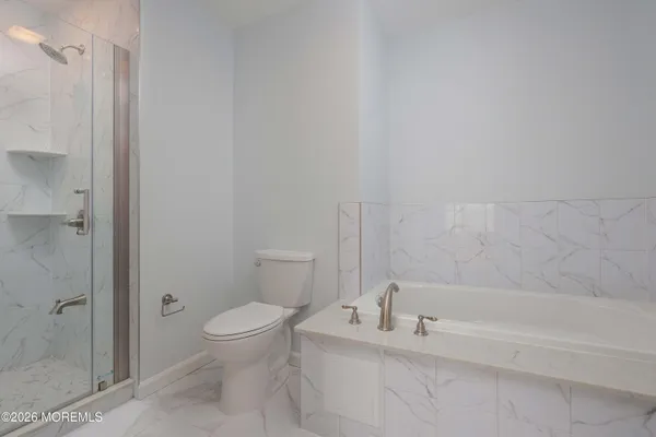 $3,250 | 154 Yarmouth Court, Unit 52, Holmdel, NJ 07733
