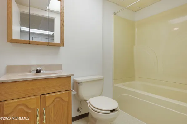 $3,250 | 154 Yarmouth Court, Unit 52, Holmdel, NJ 07733