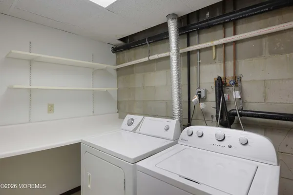 $3,250 | 154 Yarmouth Court, Unit 52, Holmdel, NJ 07733