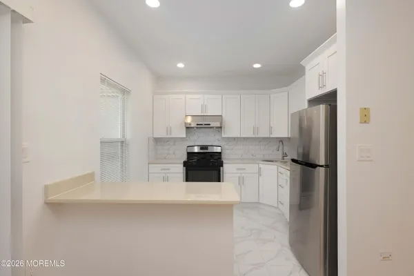 $3,250 | 154 Yarmouth Court, Unit 52, Holmdel, NJ 07733