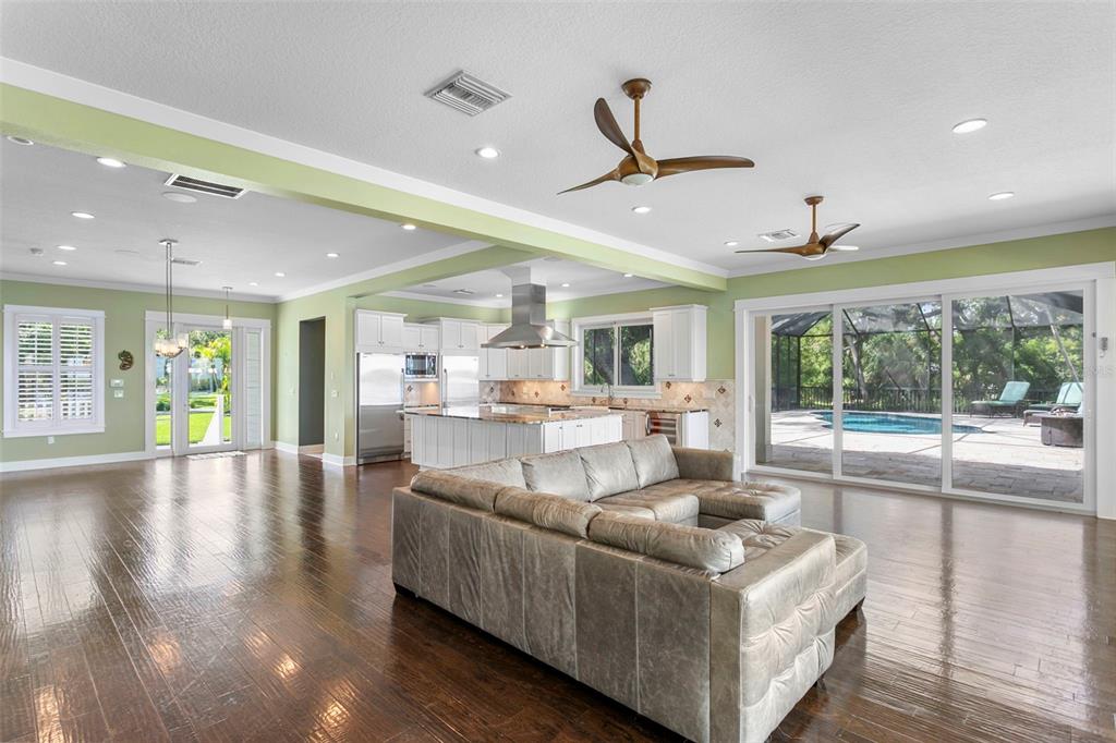 2805 Gulf City Road Ruskin, FL 33570 - Photo 14 of 39 Gallery Image 14