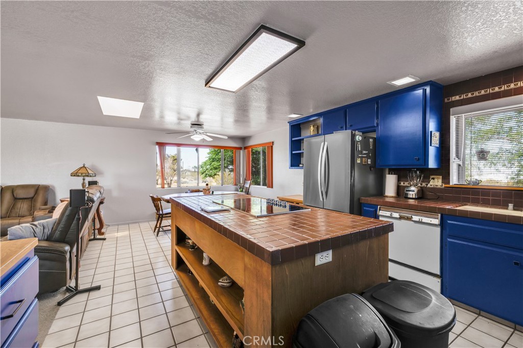 56011 Mira Street Yucca Valley, CA 92284 - Photo 16 of 71