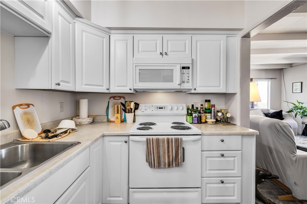 56011 Mira Street Yucca Valley, CA 92284 - Photo 46 of 71