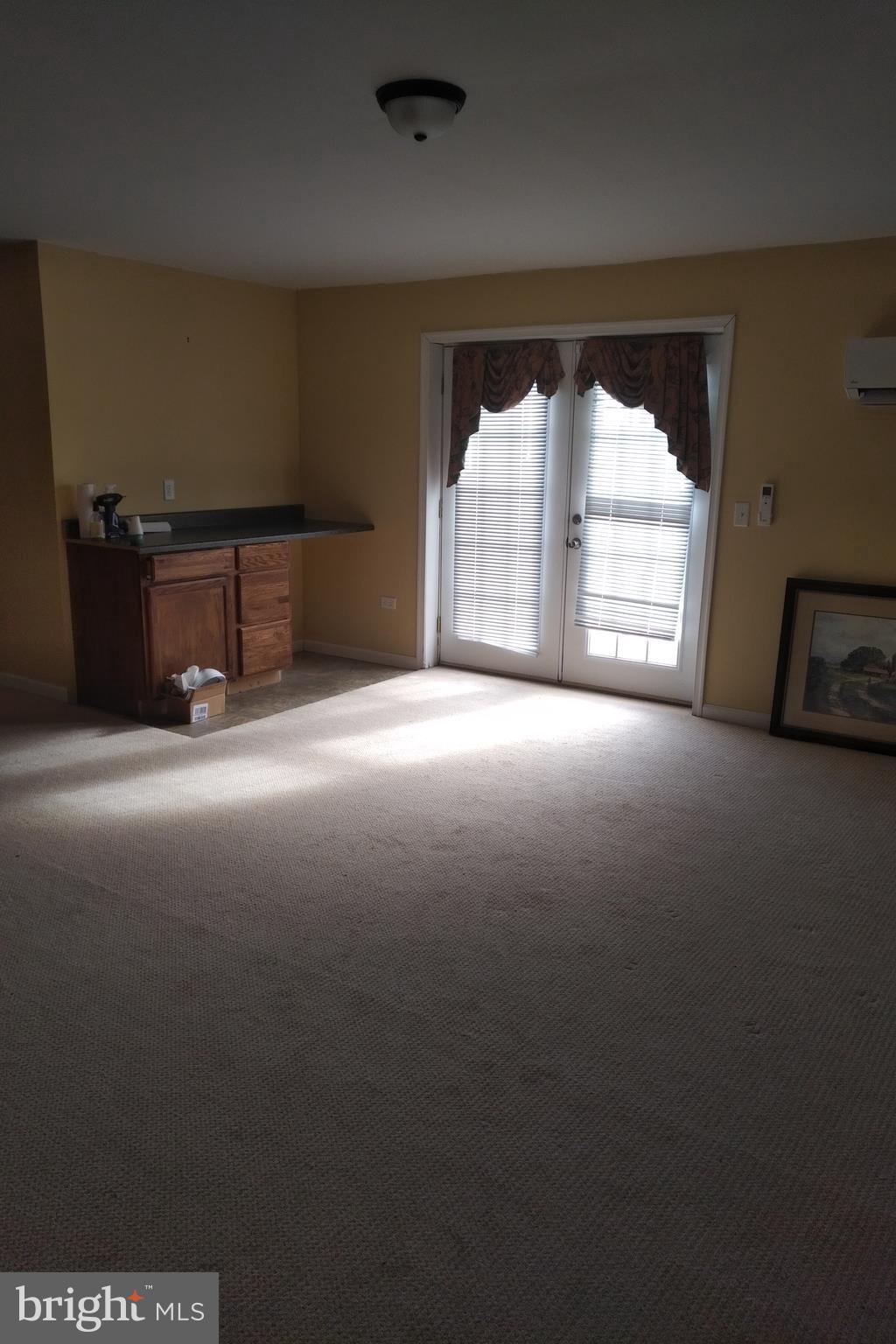 18921 Atlanta Road Bridgeville, DE 19933 - Photo 8 of 22 Huge upstairs family room with doors to deck