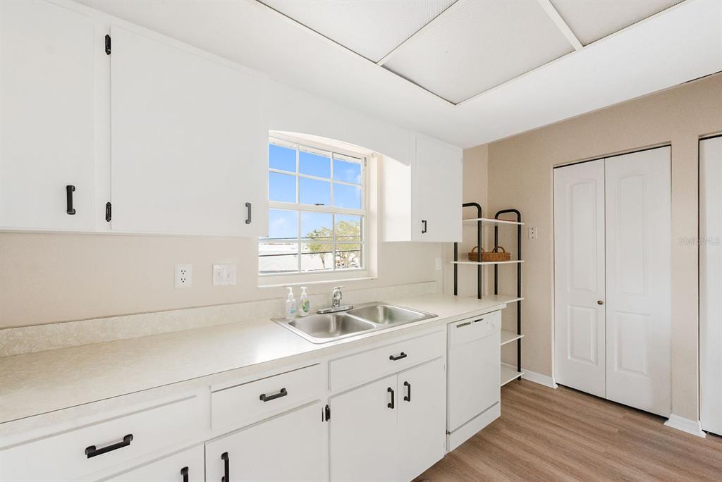 1531 Placida Road, Unit 1204 Englewood, FL 34223 - Photo 20 of 58 a bathroom with a sink and a mirror