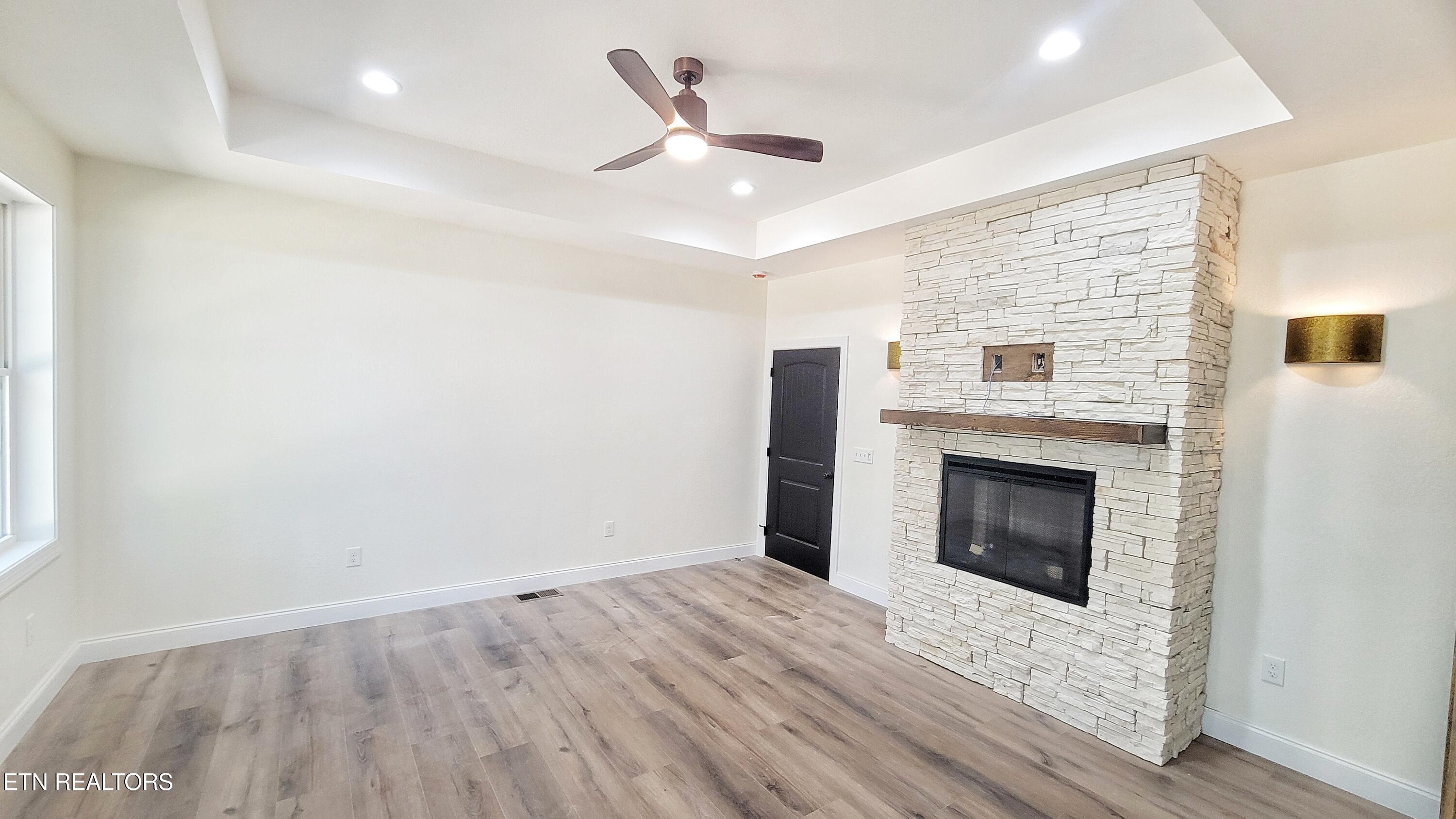 236 Meadowood Road Newport, TN 37821 - Photo 25 of 42 LARGE PRIVATE MAIN SUITE