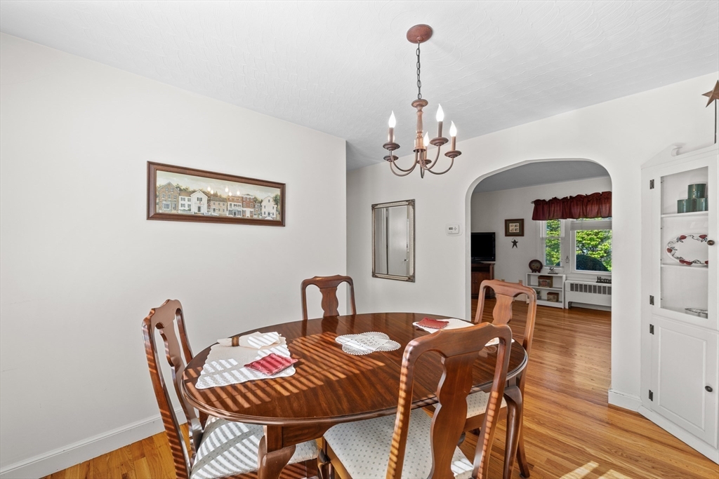 16 Thornton Road Worcester, MA 01606 - Photo 9 of 29 Gallery Image 9