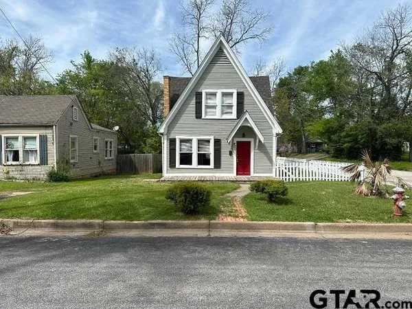 $950 | 420 East Dodge Street, Tyler, TX 75701