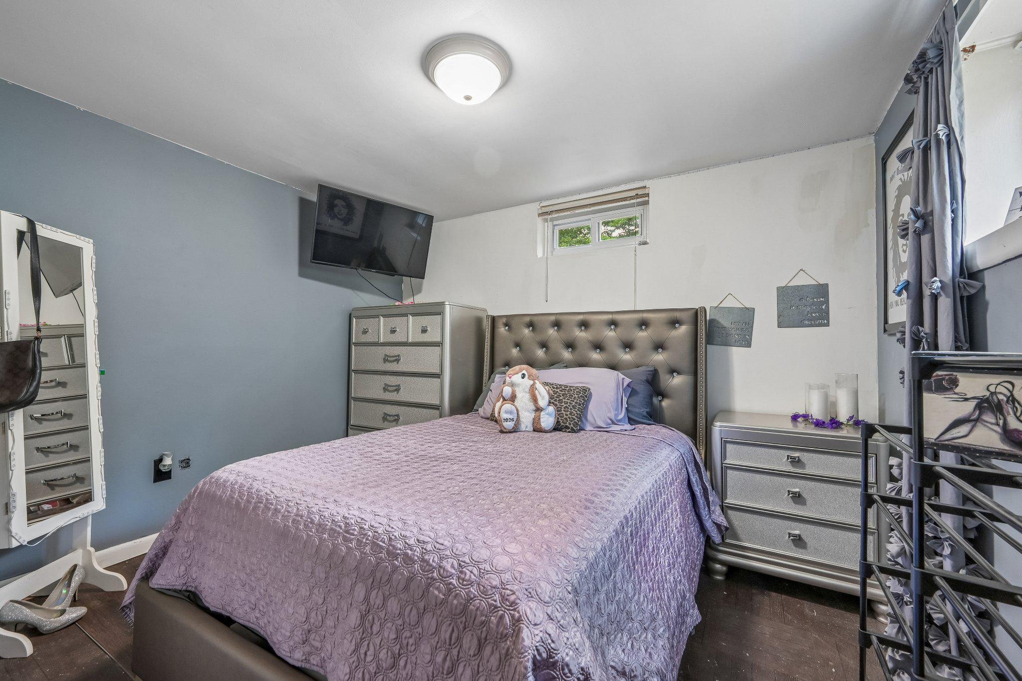 603 New Jersey Road Browns Mills, NJ 08015 - Photo 21 of 28 Cozy bedroom with modern touches.
