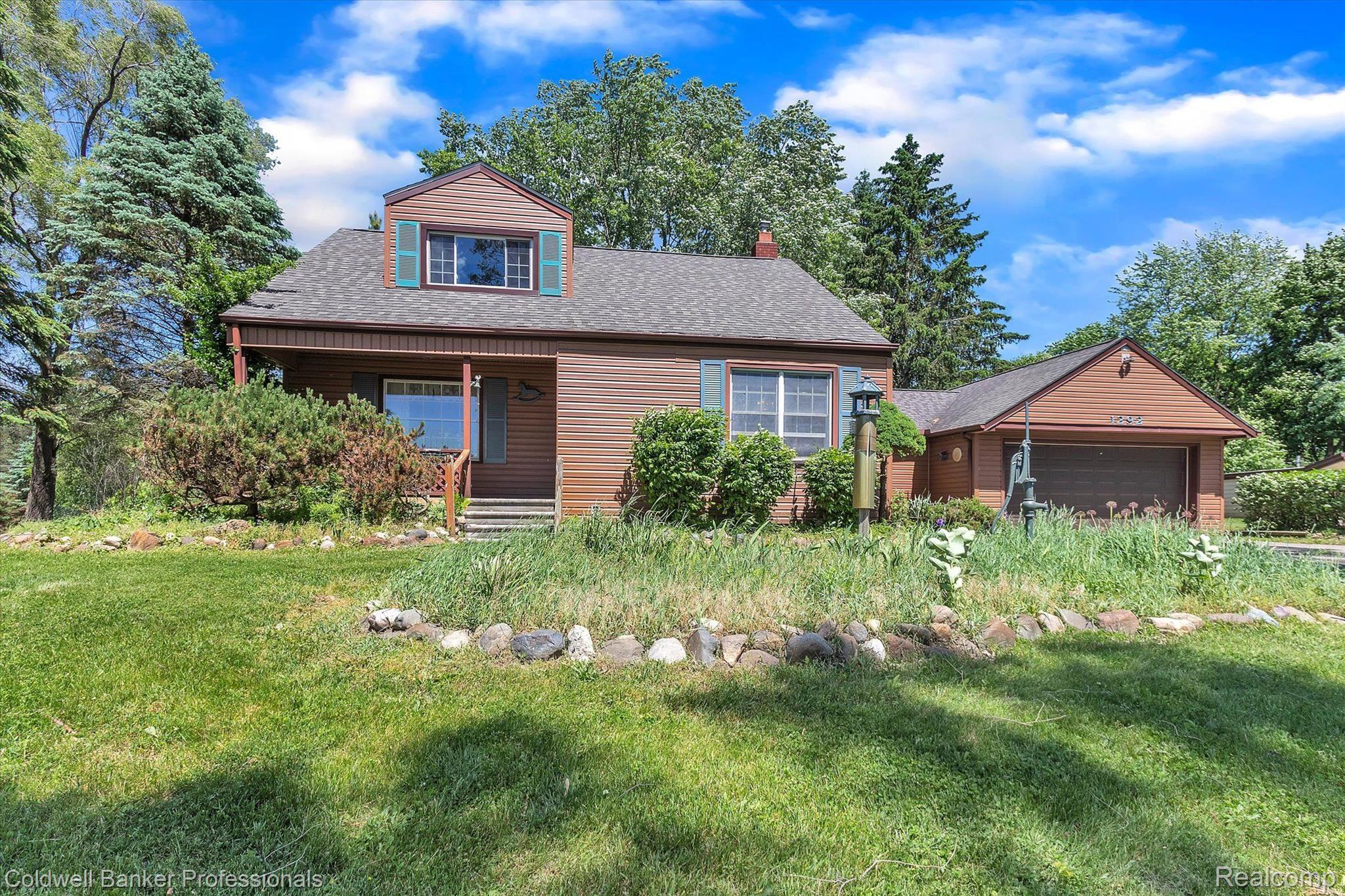 1292 Petts Road Fenton, MI 48430 - Photo 3 of 38 Gallery Image 3