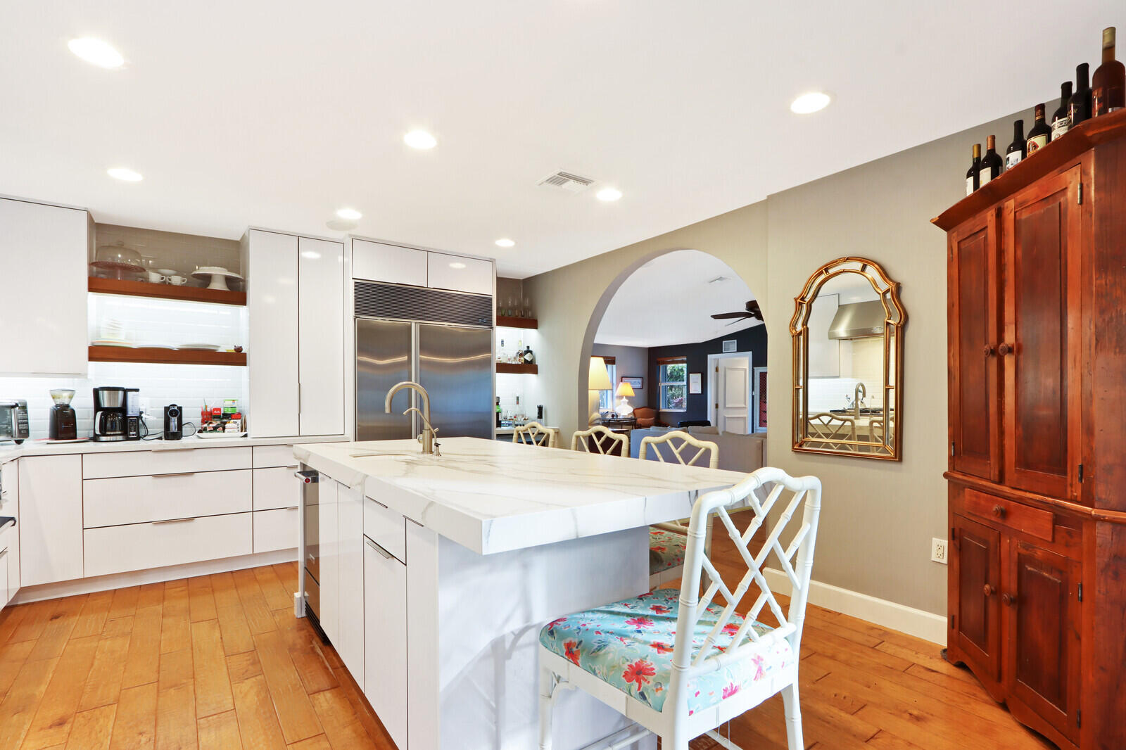 42 Ocean Drive Jupiter Inlet Colony, FL 33469 - Photo 12 of 36 Kitchen