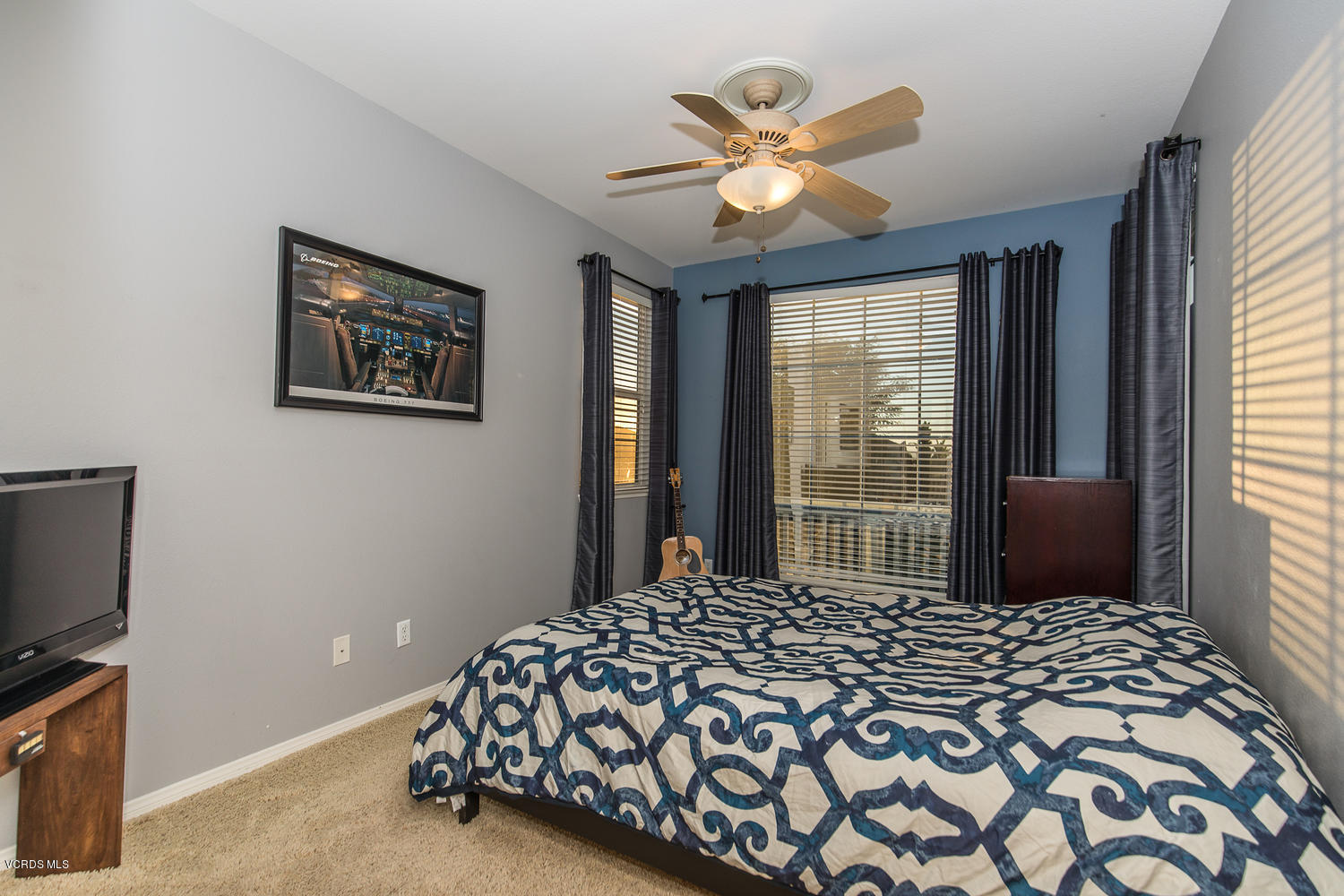 14410 Peach Hill Road Moorpark, CA 93021 - Photo 27 of 45 a bedroom with a bed and a window