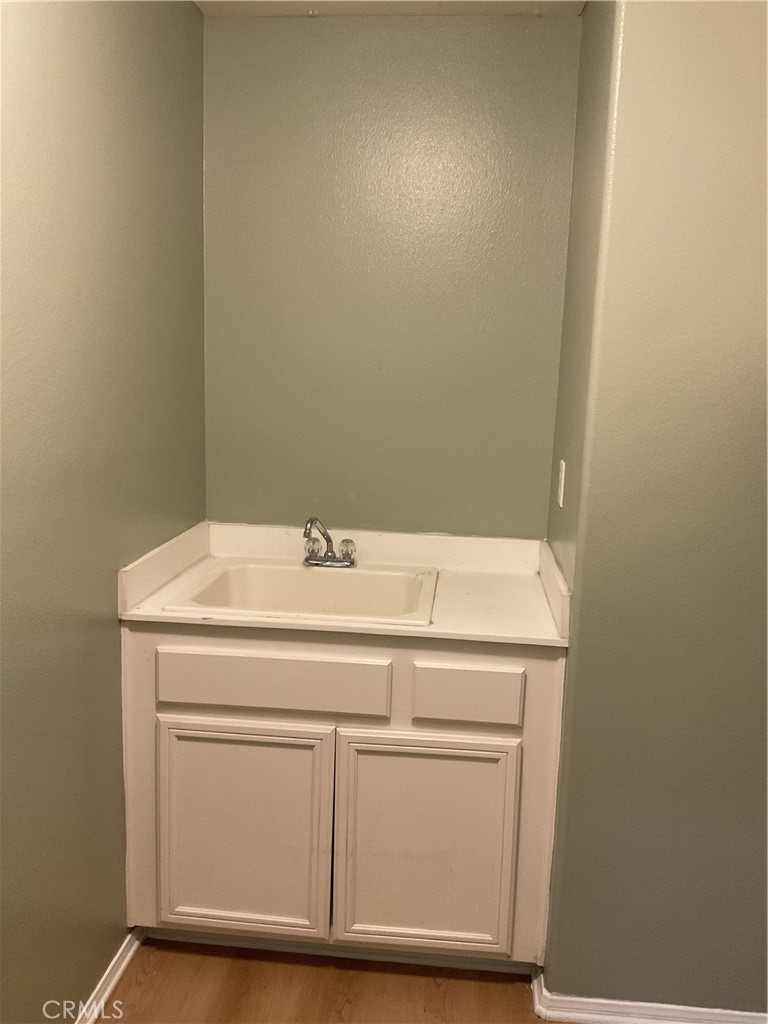 17636 Cypress Circle Carson, CA 90746 - Photo 26 of 29 a utility room with dryer and washer