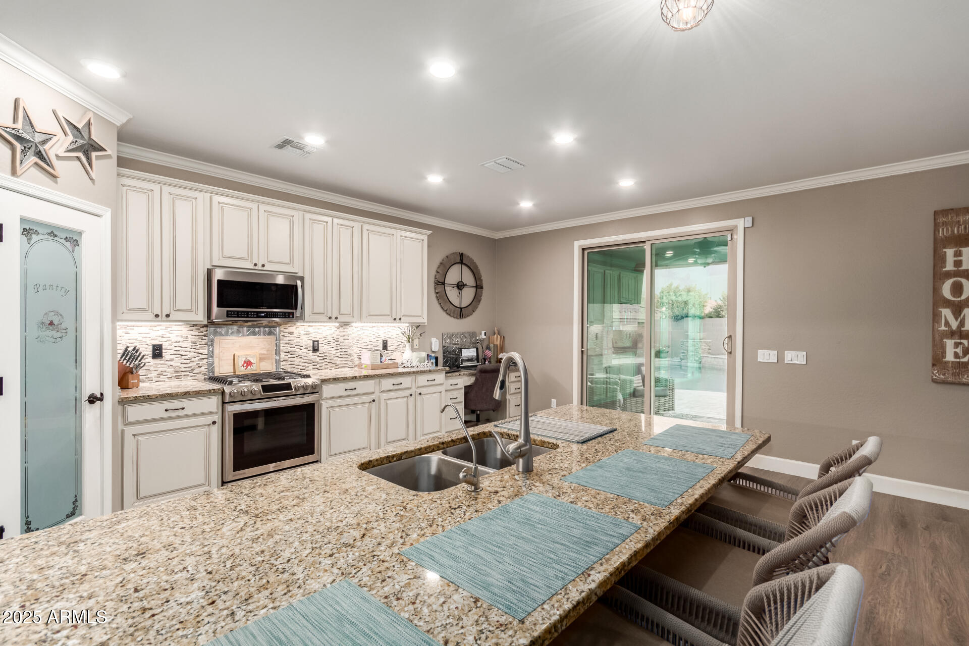 1179 East Regent Drive Gilbert, AZ 85298 - Photo 12 of 74 21 Regent