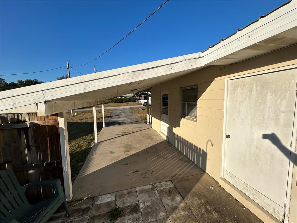 21696 Southwest Raintree Street Dunnellon, FL 34431 - Photo 31 of 35 a view of a garage