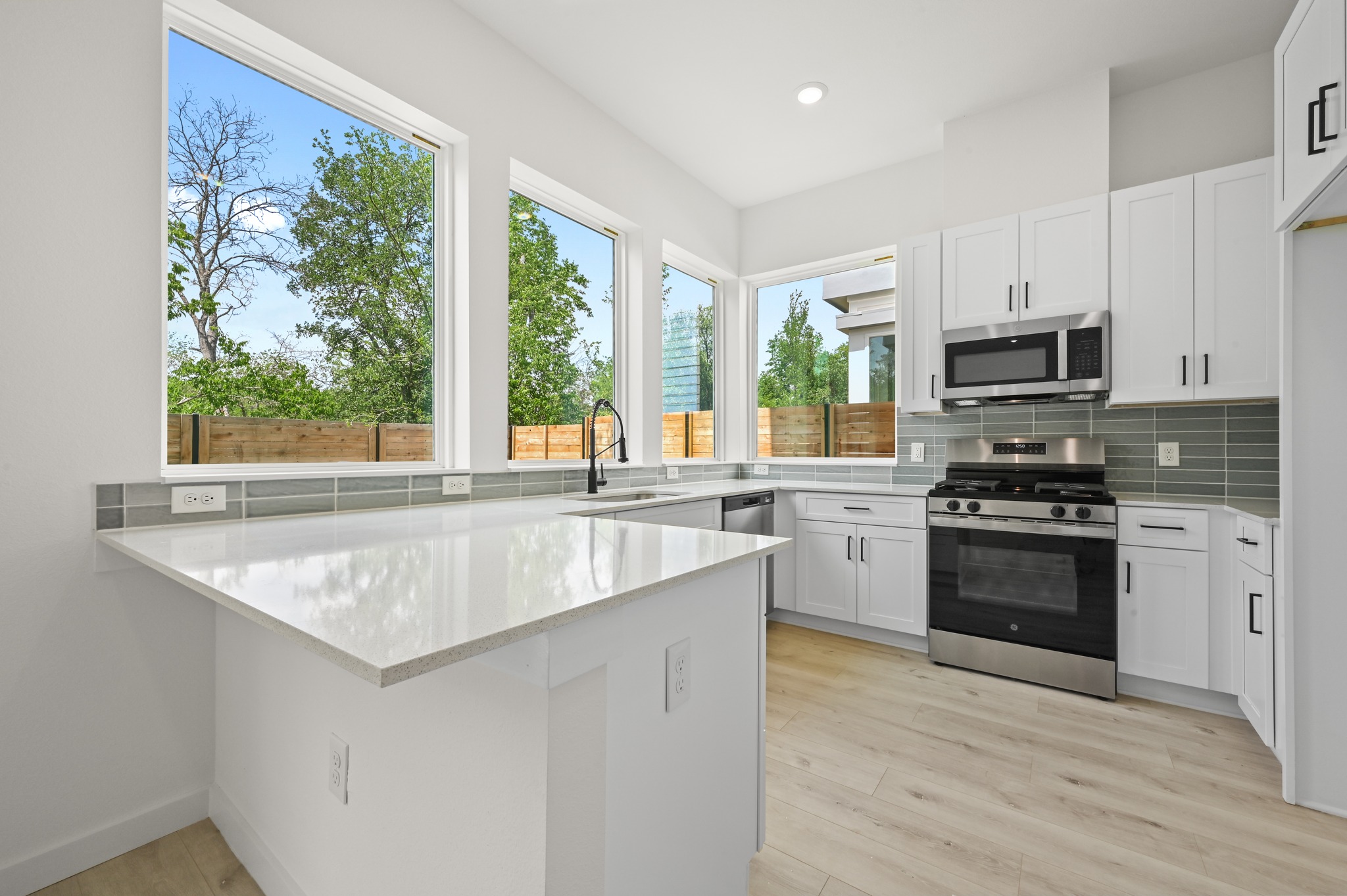 2000 Riverside Farms Road, Unit 14101 Austin, TX 78741 - Photo 2 of 17