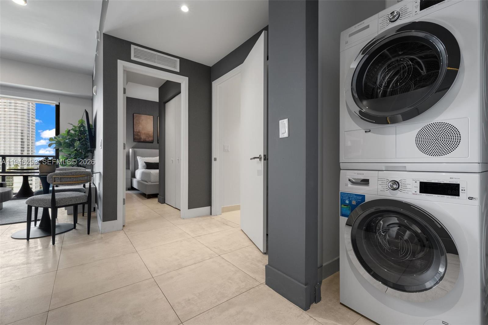 239 Southwest 9th Street, Unit 1604 Miami, FL 33130 - Photo 2 of 30