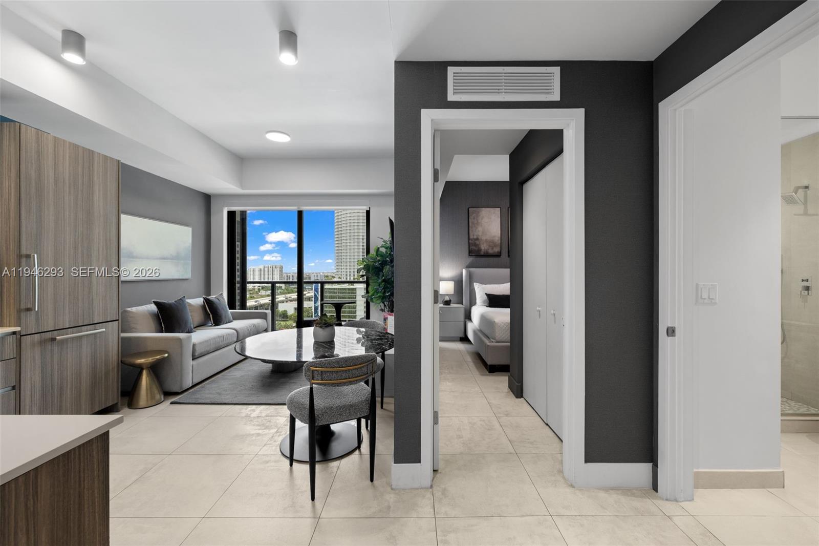 239 Southwest 9th Street, Unit 1604 Miami, FL 33130 - Photo 4 of 30