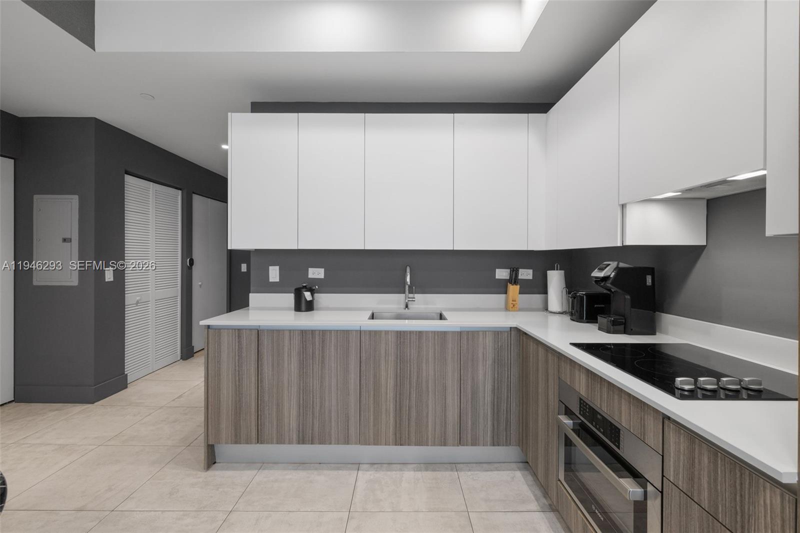 239 Southwest 9th Street, Unit 1604 Miami, FL 33130 - Photo 8 of 30