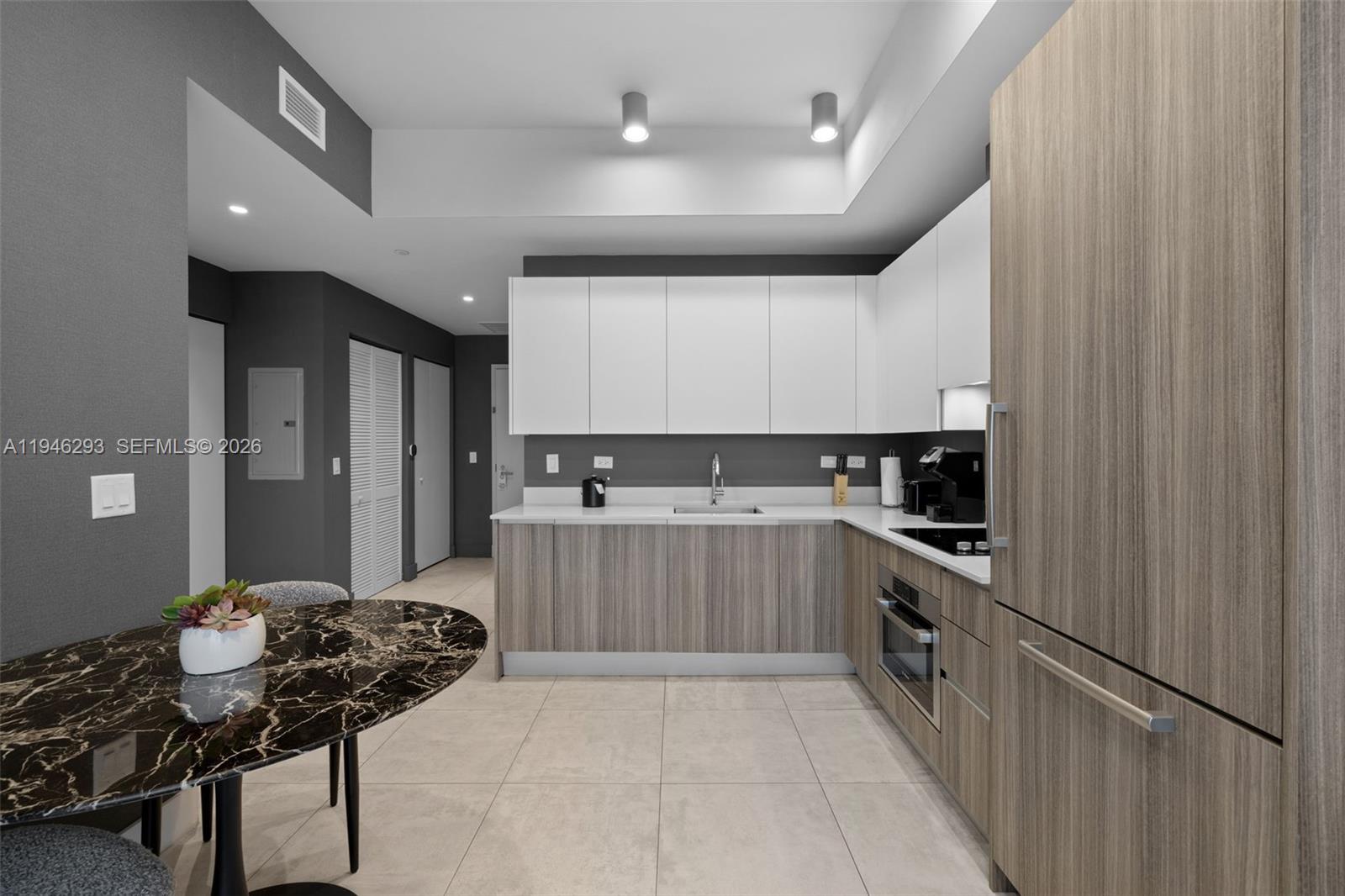 239 Southwest 9th Street, Unit 1604 Miami, FL 33130 - Photo 9 of 30