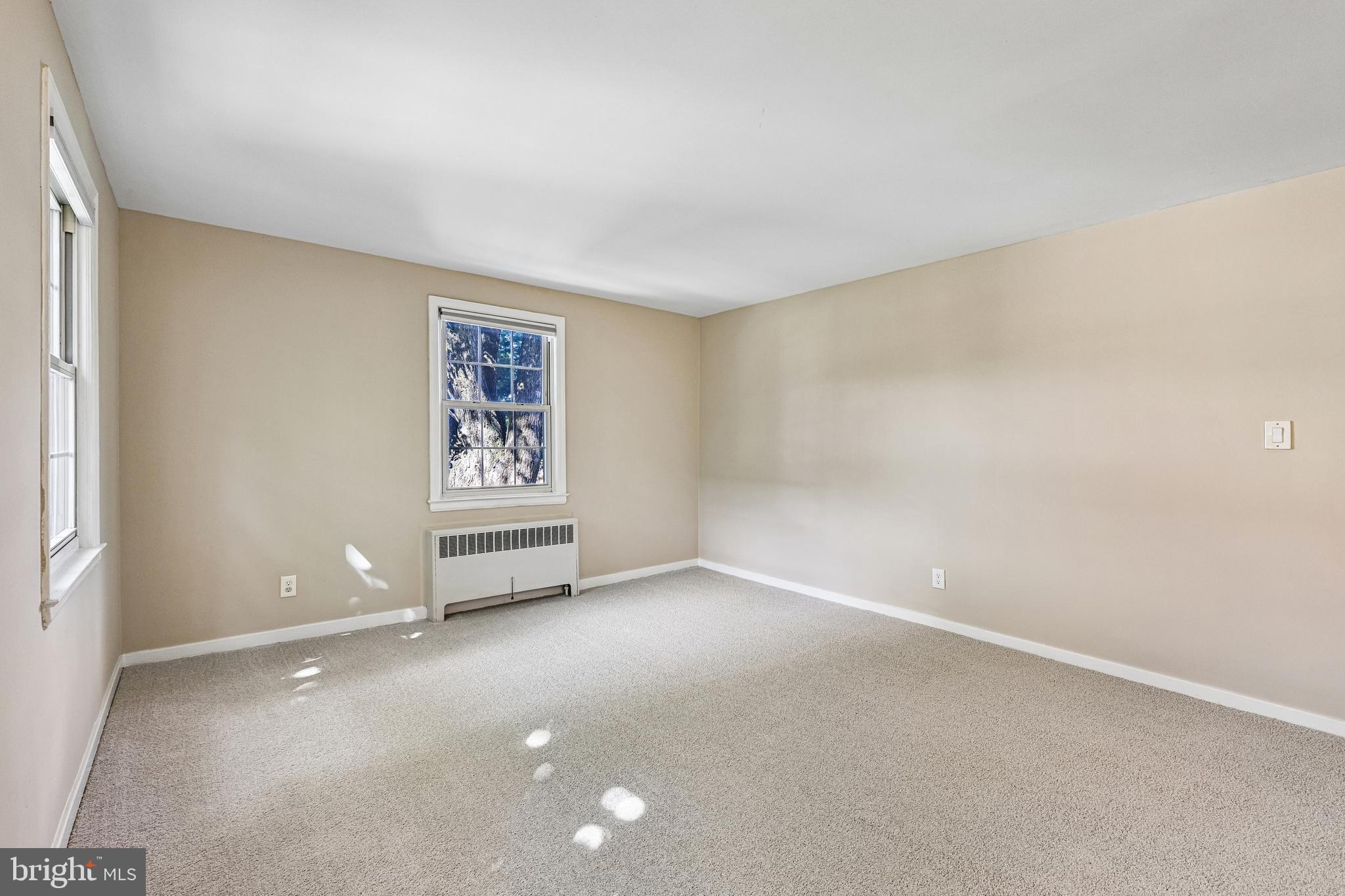 2223 Washington Avenue, Unit 103 Silver Spring, MD 20910 - Photo 4 of 20 Living Room