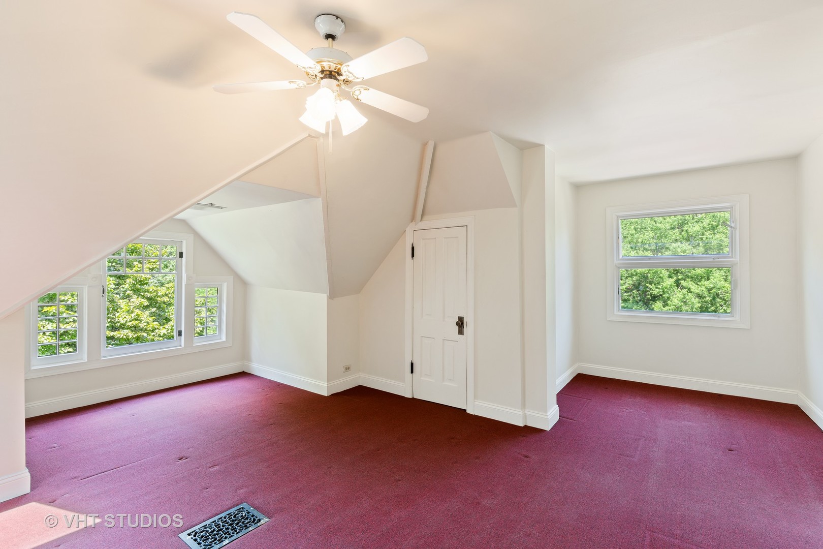 53 North Cowley Road Riverside, IL 60546 - Photo 22 of 27