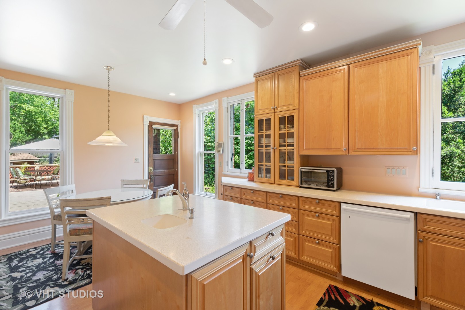 53 North Cowley Road Riverside, IL 60546 - Photo 7 of 27