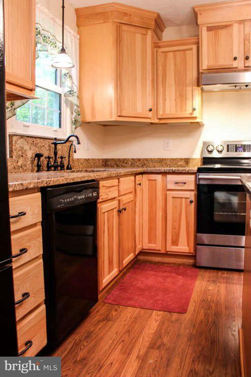 12422 Ridge Road Lusby, MD 20657 - Photo 4 of 15 Interior (General)
