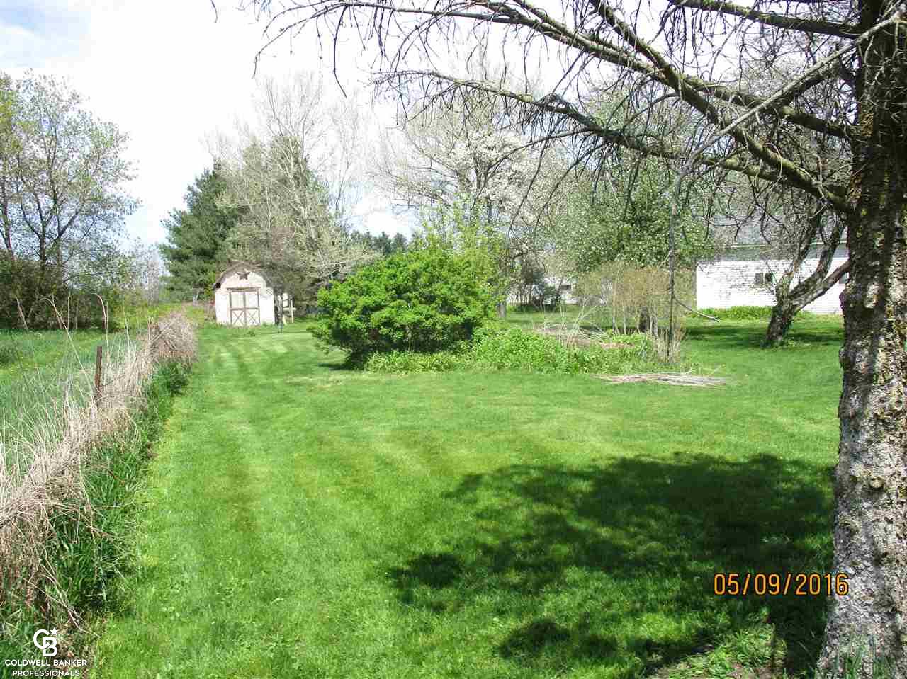 21733 Armada Ridge Road Armada, MI 48005 - Photo 29 of 30 31289990-28.JPG