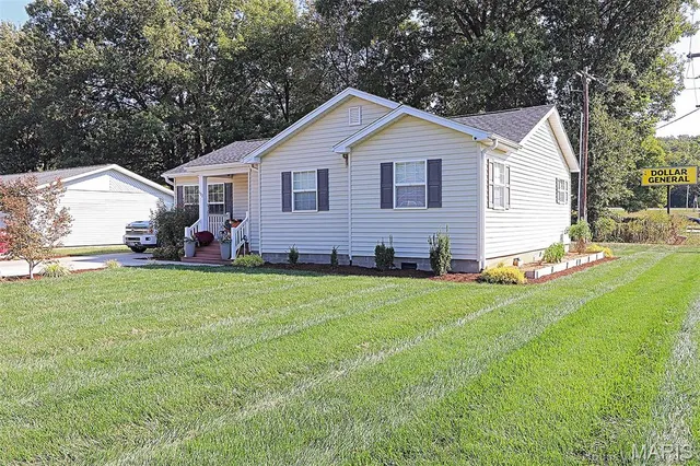 $189,900 | 102 Caroline Drive, Oran, MO 63771