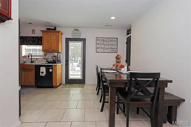 $189,900 | 102 Caroline Drive, Oran, MO 63771