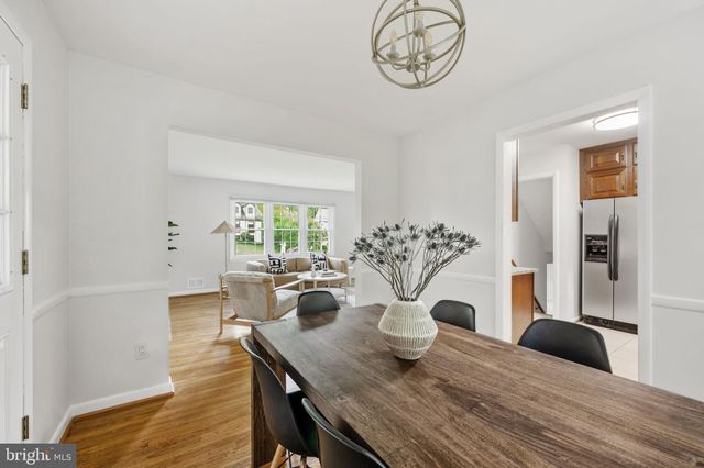 $1,103,000 | 621 Oakley Place, Alexandria, VA 22302