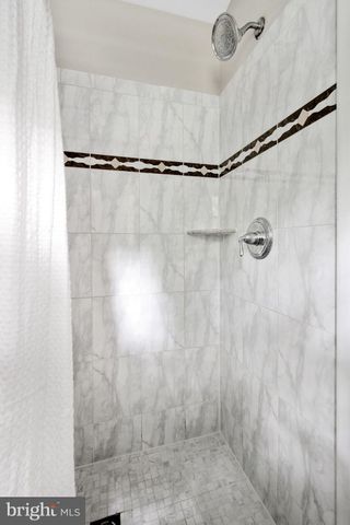 $1,103,000 | 621 Oakley Place, Alexandria, VA 22302