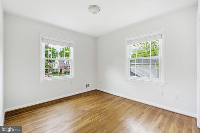 $1,103,000 | 621 Oakley Place, Alexandria, VA 22302