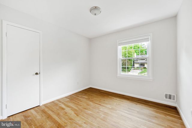 $1,103,000 | 621 Oakley Place, Alexandria, VA 22302