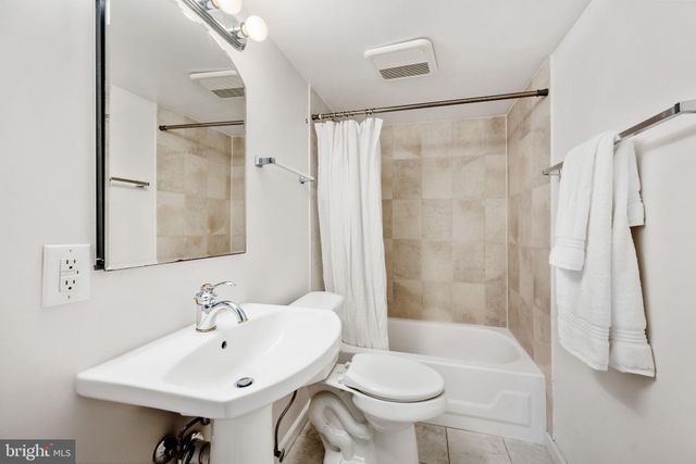 $1,103,000 | 621 Oakley Place, Alexandria, VA 22302