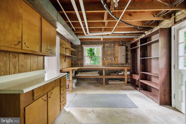 $1,103,000 | 621 Oakley Place, Alexandria, VA 22302