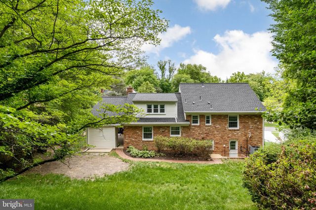 $1,103,000 | 621 Oakley Place, Alexandria, VA 22302