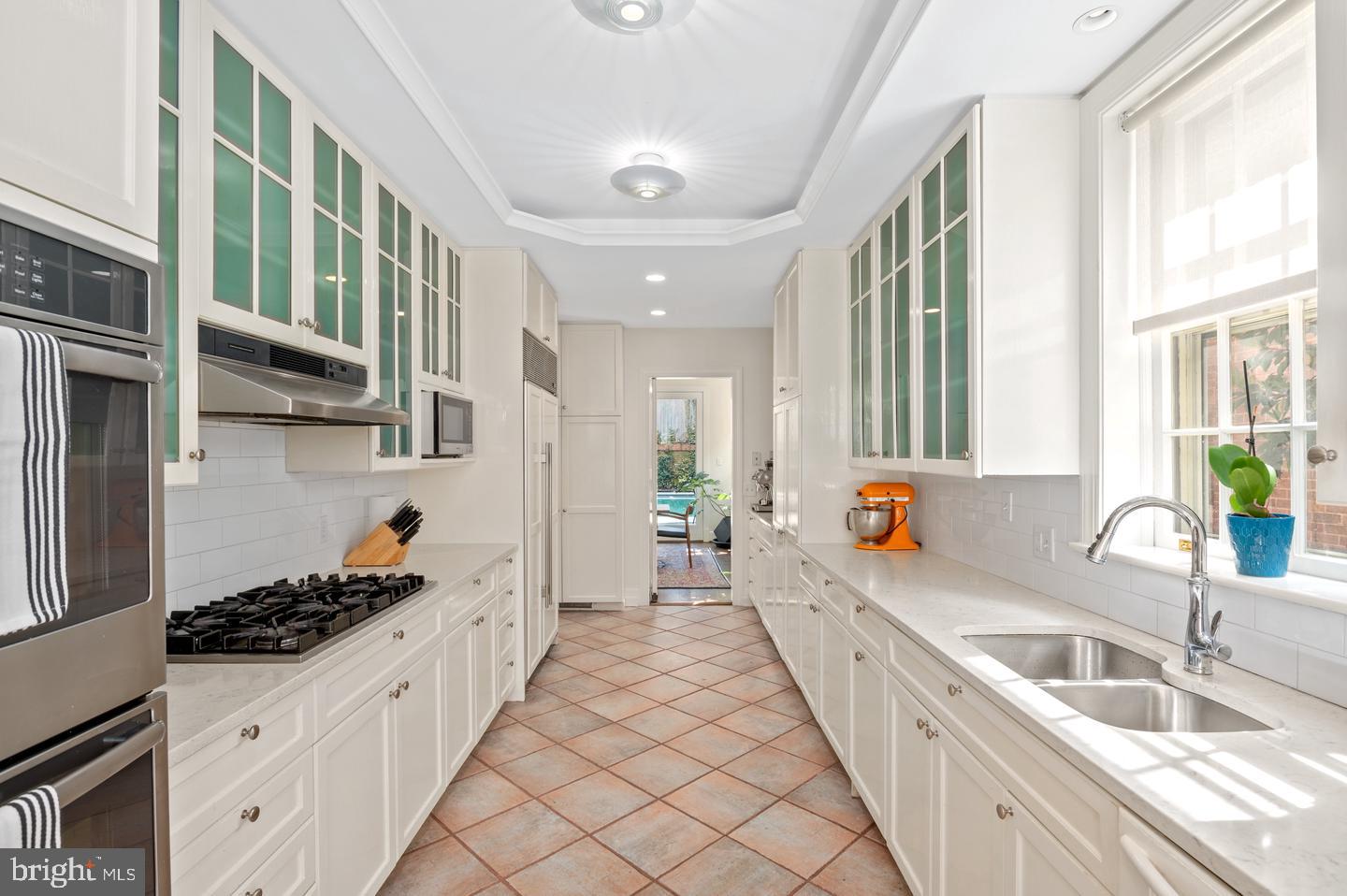 2468 Belmont Road Northwest Washington, DC 20008 - Photo 11 of 49 Kitchen