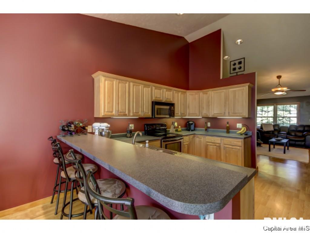 3200 Red Oak Lane Springfield, IL 62712 - Photo 11 of 24