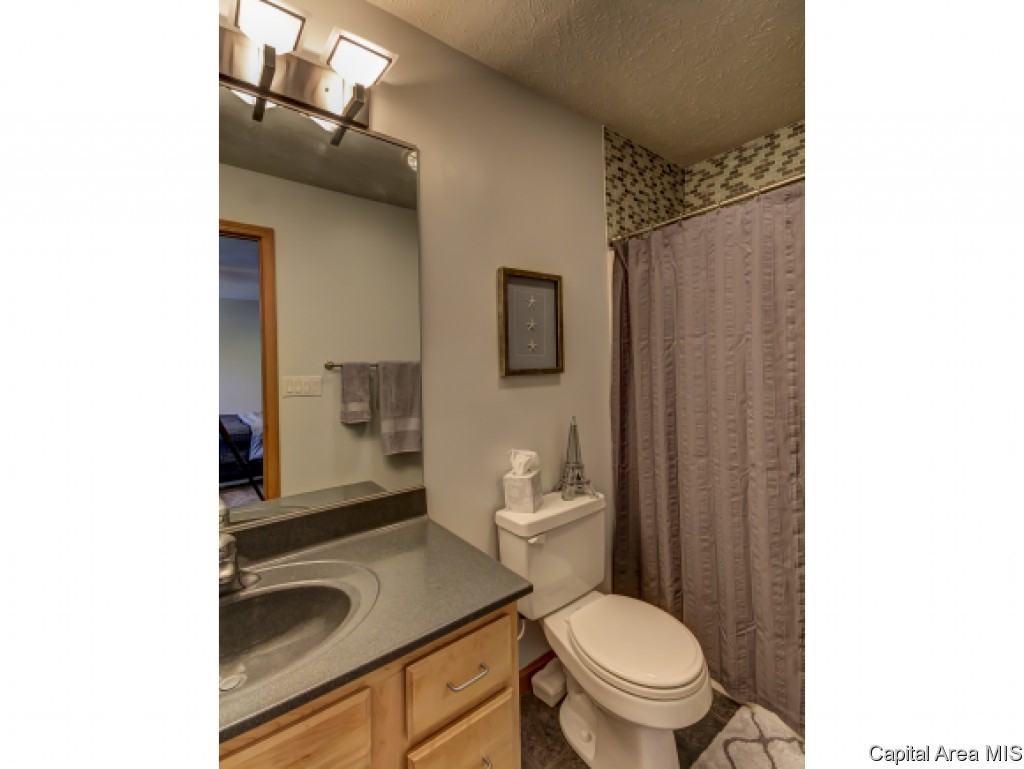 3200 Red Oak Lane Springfield, IL 62712 - Photo 15 of 24