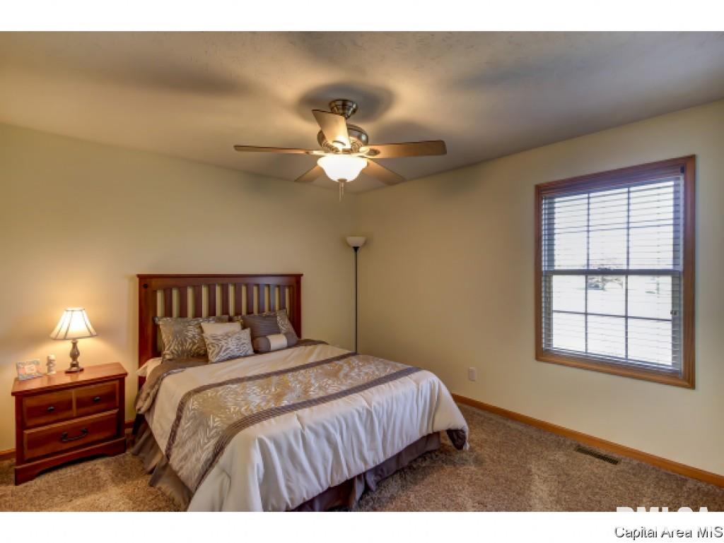 3200 Red Oak Lane Springfield, IL 62712 - Photo 17 of 24