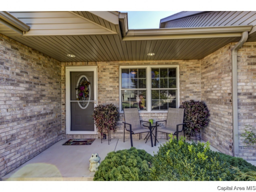 3200 Red Oak Lane Springfield, IL 62712 - Photo 2 of 24