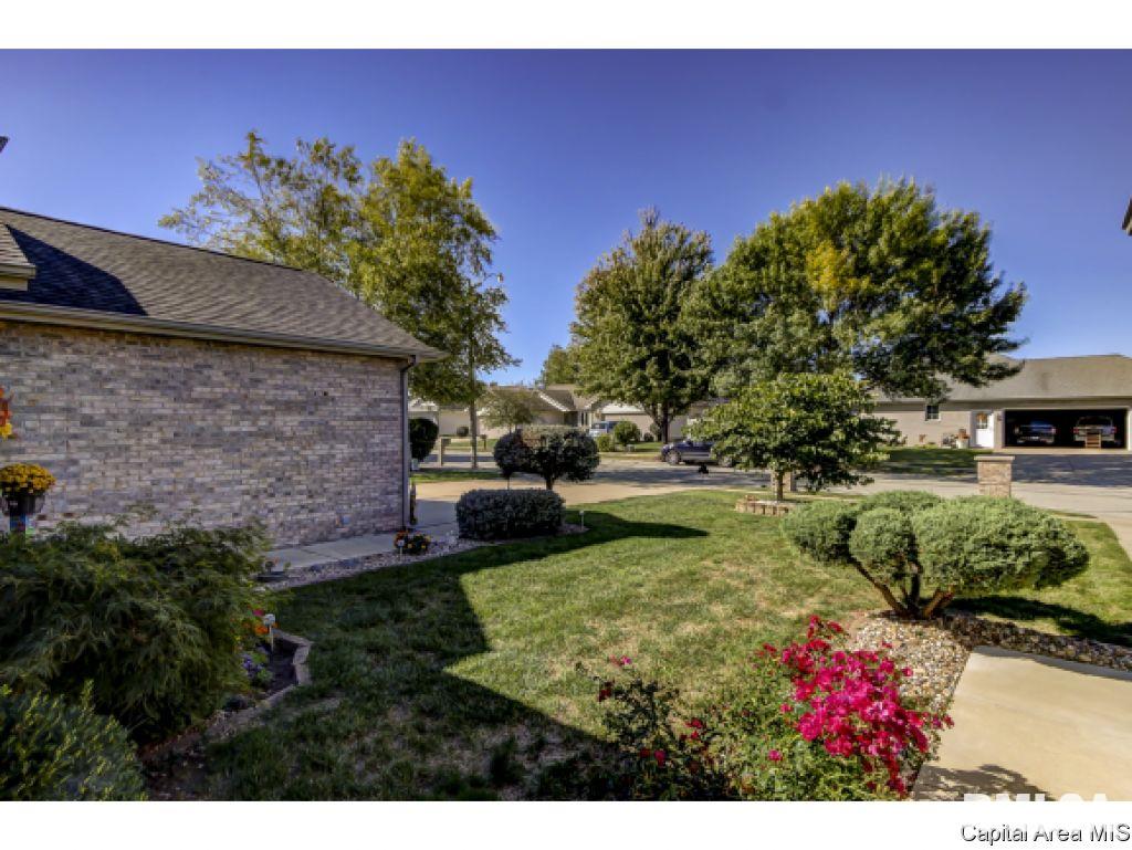 3200 Red Oak Lane Springfield, IL 62712 - Photo 3 of 24
