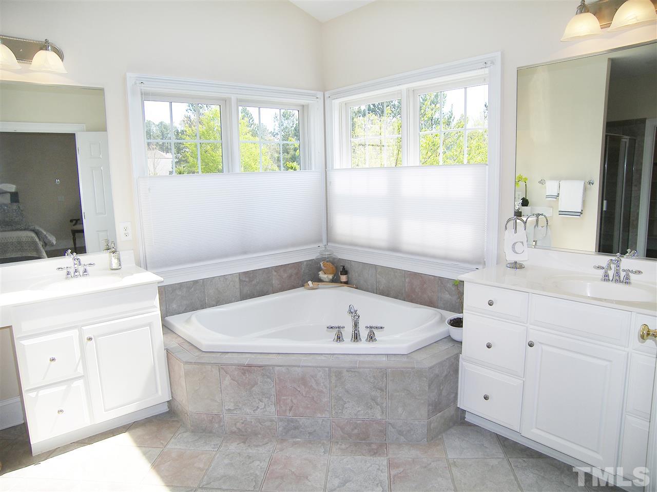 11321 Ridgegate Drive Raleigh, NC 27617 - Photo 13 of 25 Gallery Image 13