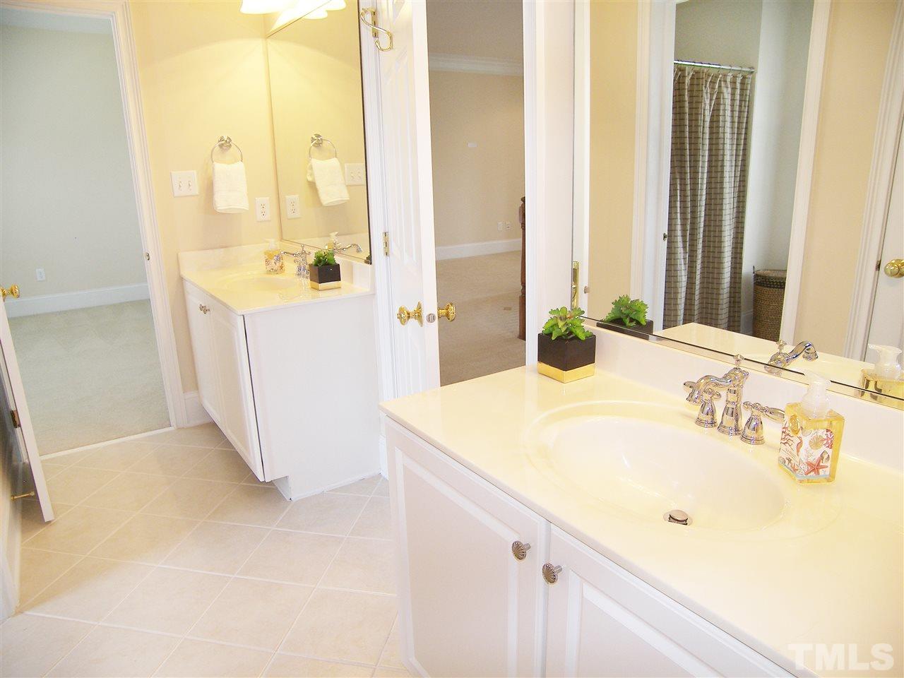 11321 Ridgegate Drive Raleigh, NC 27617 - Photo 17 of 25 Gallery Image 17