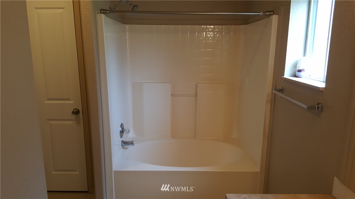 10120 Grove Road Southeast Yelm, WA 98597 - Photo 11 of 18 Gallery Image 11
