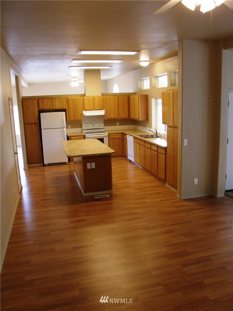 10120 Grove Road Southeast Yelm, WA 98597 - Photo 12 of 18 Gallery Image 12