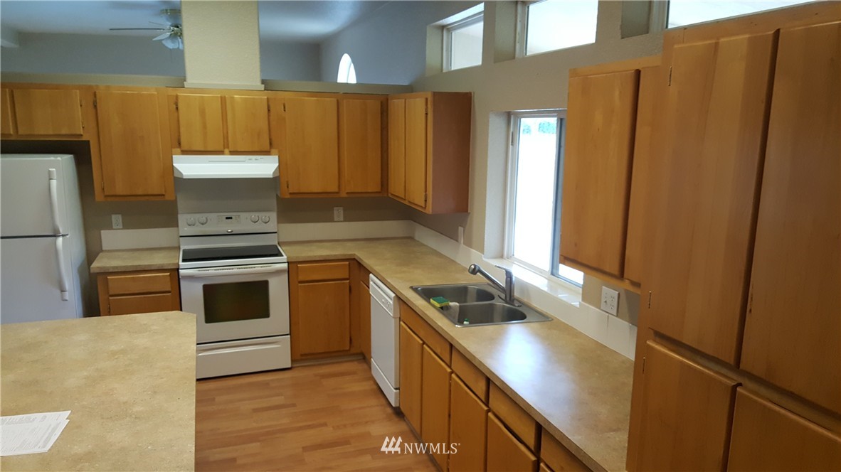 10120 Grove Road Southeast Yelm, WA 98597 - Photo 13 of 18 Gallery Image 13