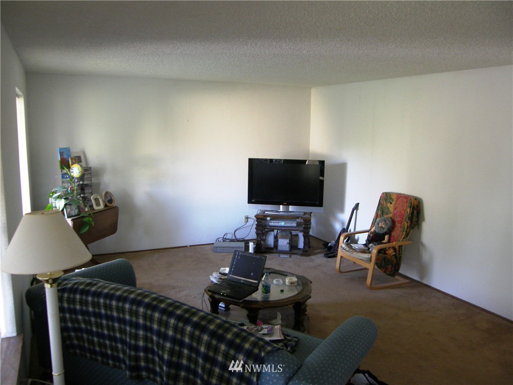 10120 Grove Road Southeast Yelm, WA 98597 - Photo 4 of 18 Gallery Image 4